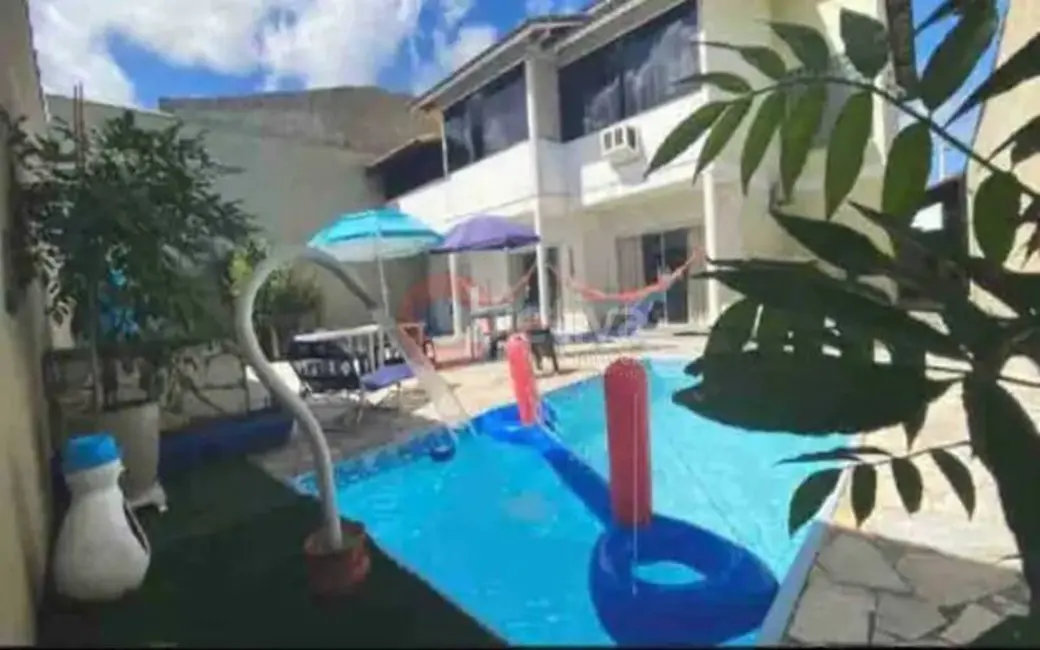 Foto 1 de Casa com 4 quartos à venda e para alugar, 250m2 em Foguete, Cabo Frio - RJ