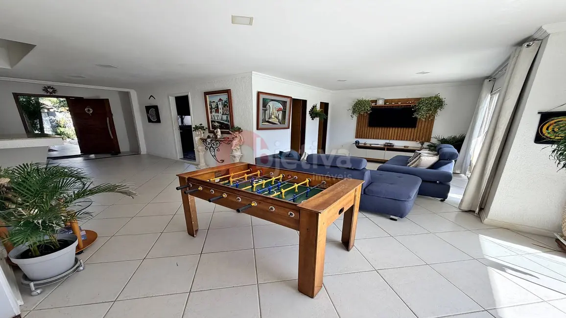 Foto 5 de Casa com 4 quartos à venda, 392m2 em Foguete, Cabo Frio - RJ