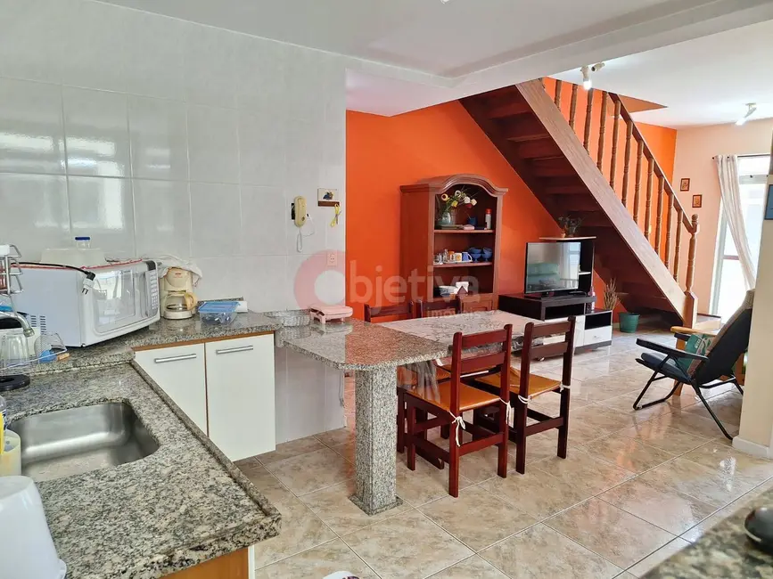 Foto 4 de Cobertura com 2 quartos à venda, 117m2 em Braga, Cabo Frio - RJ