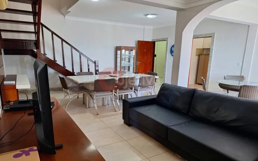 Cobertura com 4 quartos à venda, 200m2 em Centro, Cabo Frio - RJ - imagem 3 Foto 3 de Cobertura com 4 quartos à venda, 200m2 em Centro, Cabo Frio - RJ