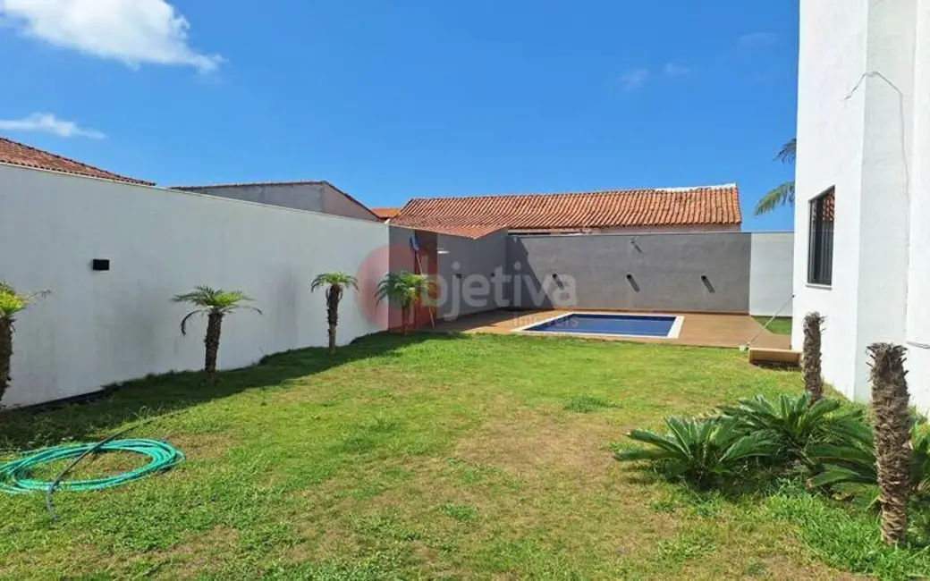 Foto 3 de Casa com 4 quartos à venda, 250m2 em Foguete, Cabo Frio - RJ