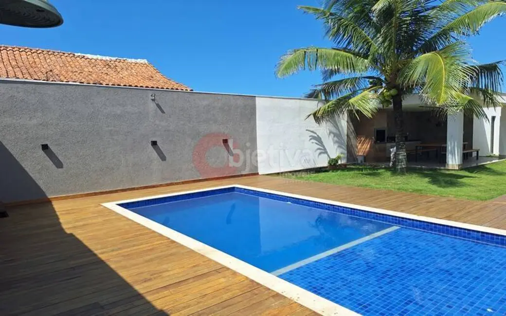 Foto 2 de Casa com 4 quartos à venda, 250m2 em Foguete, Cabo Frio - RJ