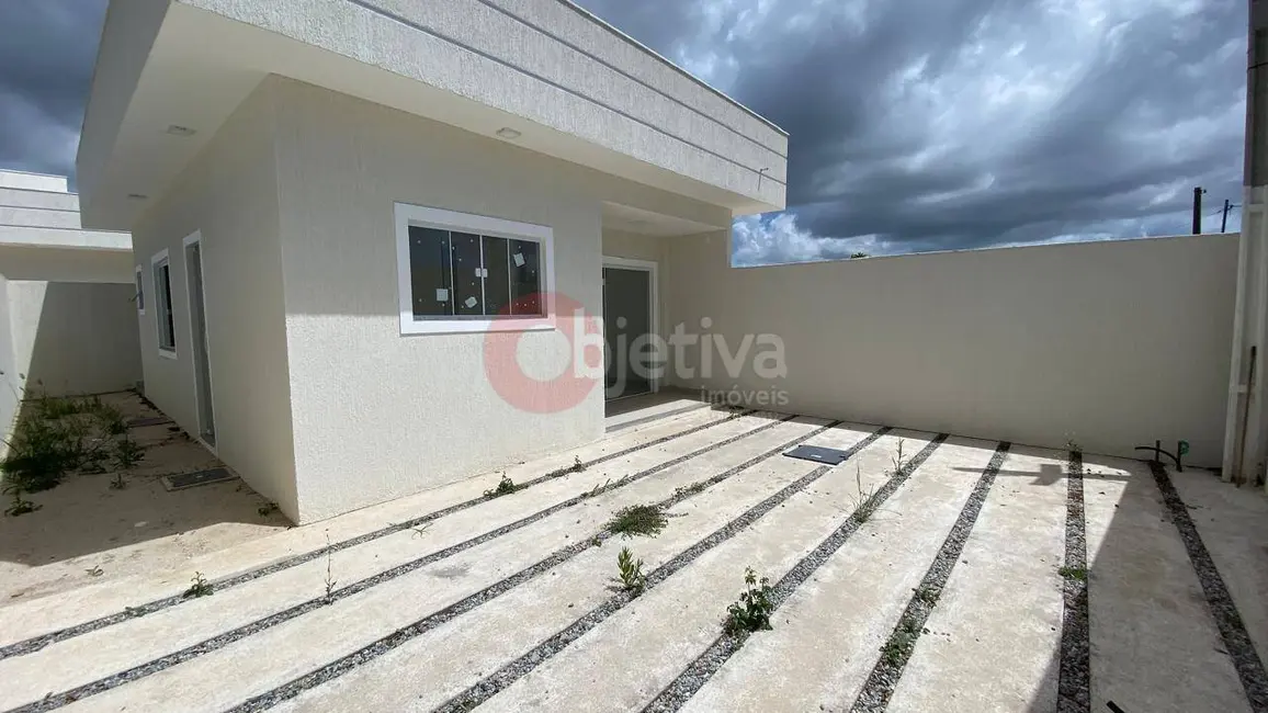 Foto 2 de Casa com 2 quartos à venda, 110m2 em Cabo Frio - RJ