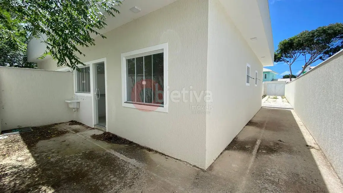 Foto 4 de Casa com 2 quartos à venda, 70m2 em Cabo Frio - RJ