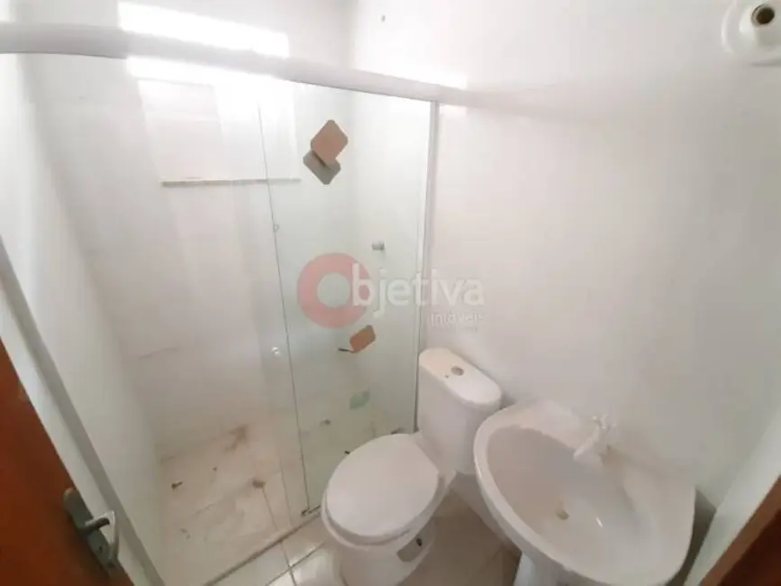 Foto 3 de Kitnet com 1 quarto para alugar, 33m2 em Baixo Grande, Sao Pedro Da Aldeia - RJ