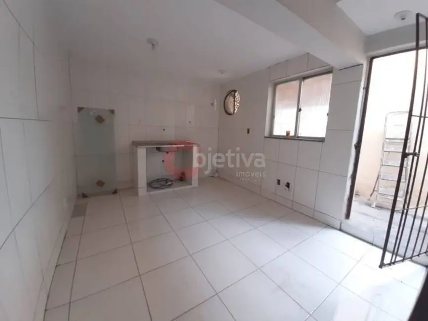 Foto 2 de Kitnet com 1 quarto para alugar, 33m2 em Baixo Grande, Sao Pedro Da Aldeia - RJ