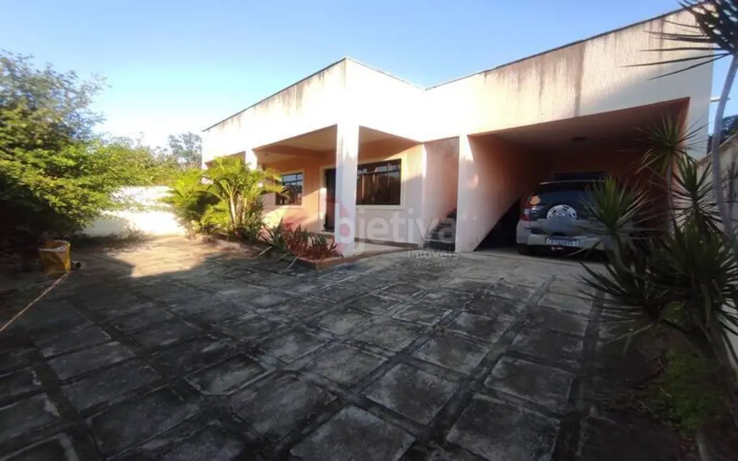 Foto 1 de Casa com 3 quartos à venda, 300m2 em Reserva do Peró, Cabo Frio - RJ