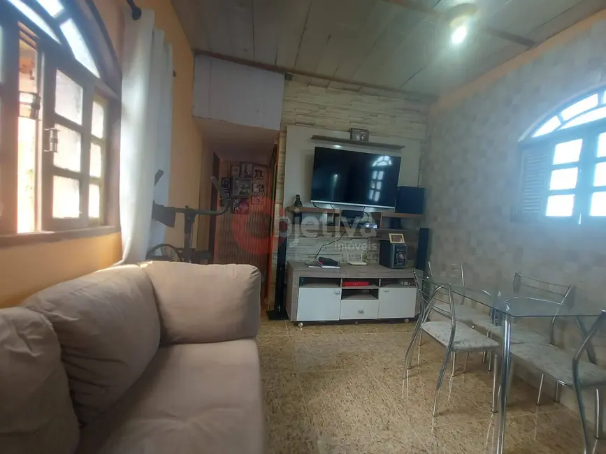 Apartamento com 2 quartos à venda, 50m2 em Parque Estoril, Sao Pedro Da Aldeia - RJ - imagem 2 Foto 2 de Apartamento com 2 quartos à venda, 50m2 em Parque Estoril, Sao Pedro Da Aldeia - RJ