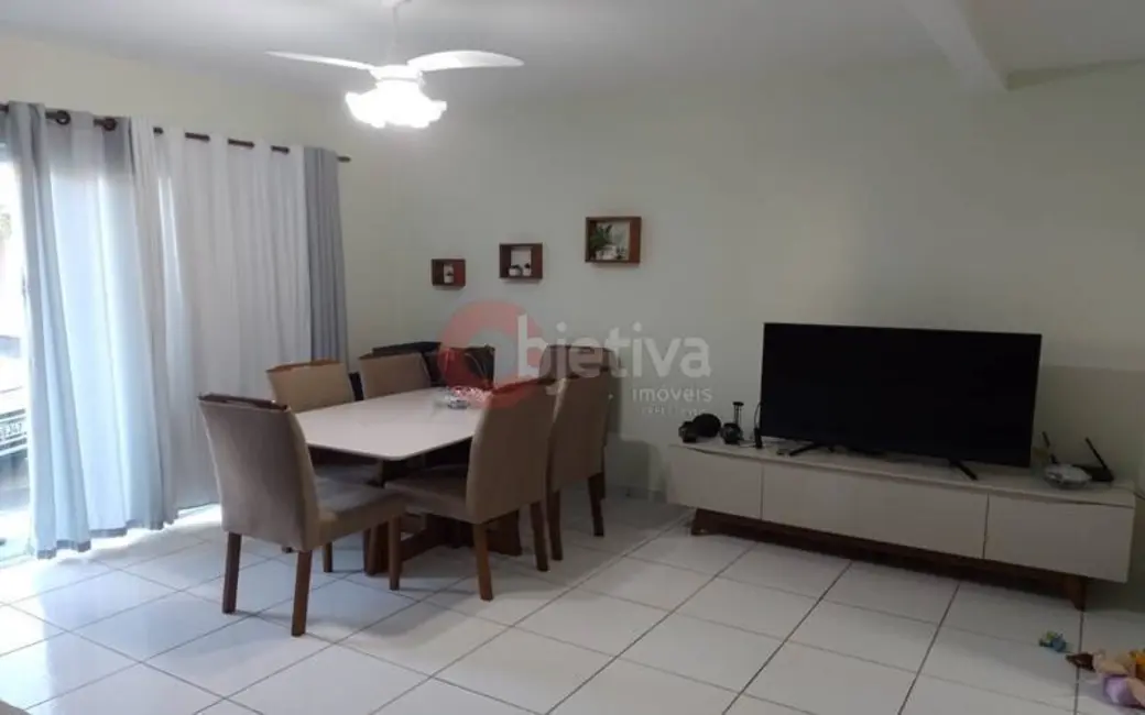Foto 4 de Casa de Condomínio com 2 quartos à venda, 90m2 em Ogiva, Cabo Frio - RJ