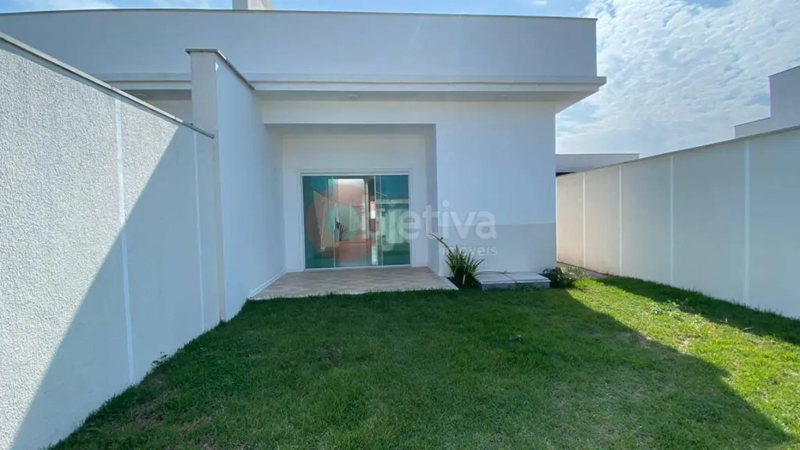 Foto 1 de Casa com 3 quartos à venda, 120m2 em Cabo Frio - RJ