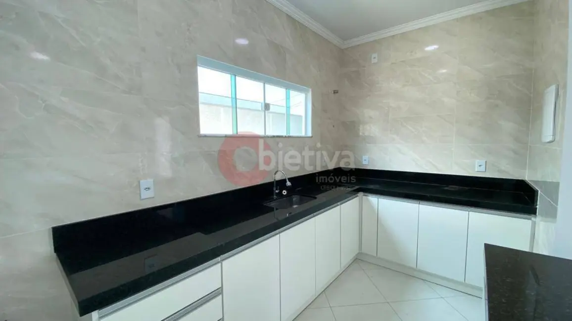 Foto 5 de Casa com 3 quartos à venda, 120m2 em Cabo Frio - RJ