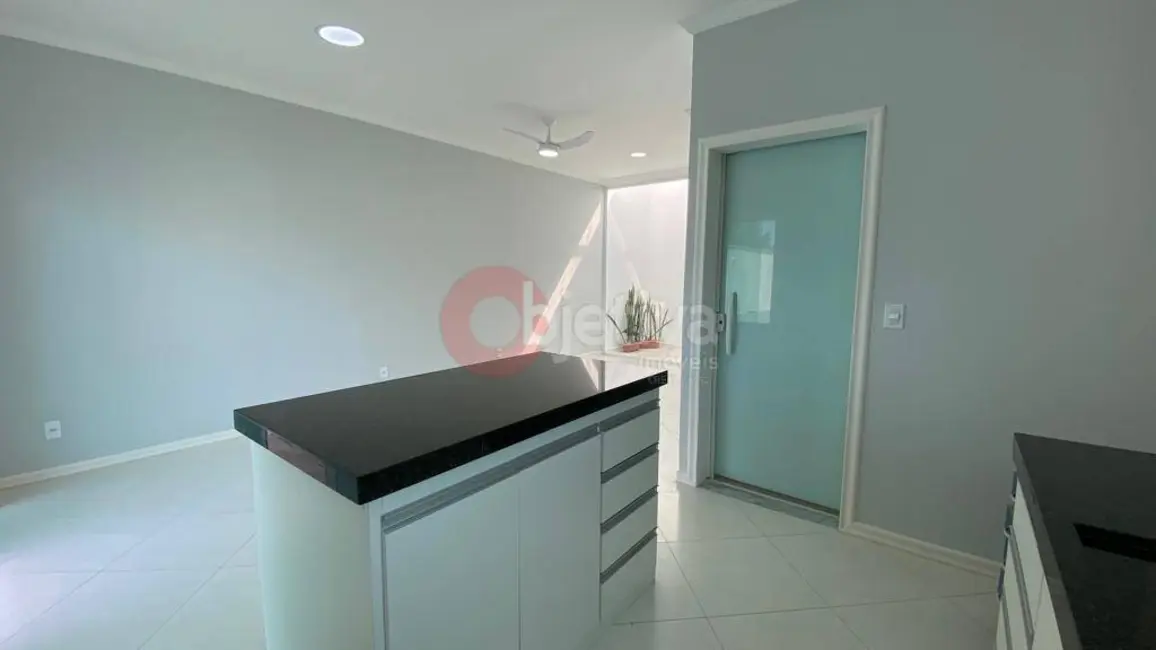 Foto 6 de Casa com 3 quartos à venda, 120m2 em Cabo Frio - RJ