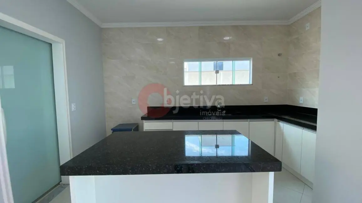 Foto 3 de Casa com 3 quartos à venda, 120m2 em Cabo Frio - RJ