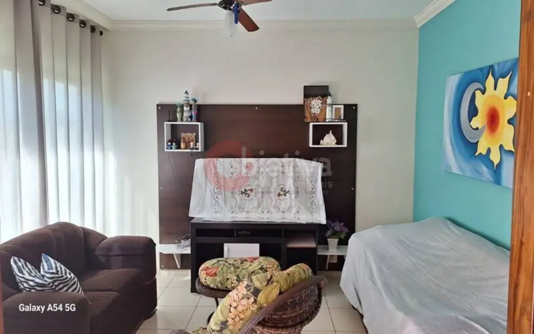 Foto 4 de Apartamento com 3 quartos à venda e para alugar, 90m2 em Foguete, Cabo Frio - RJ