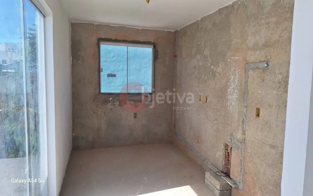 Foto 3 de Casa com 4 quartos à venda, 105m2 em Foguete, Cabo Frio - RJ