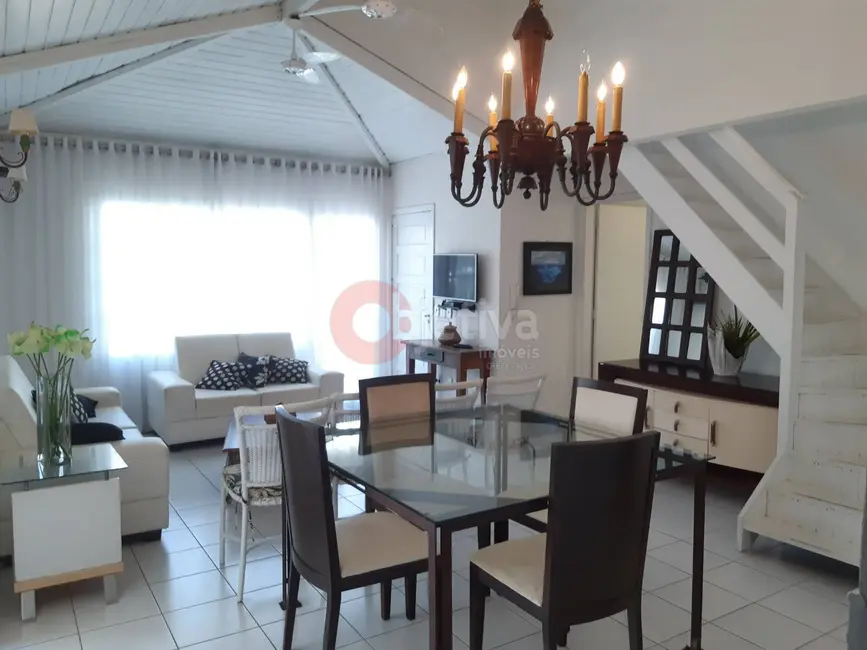 Foto 5 de Casa de Condomínio com 3 quartos à venda, 90m2 em Ogiva, Cabo Frio - RJ