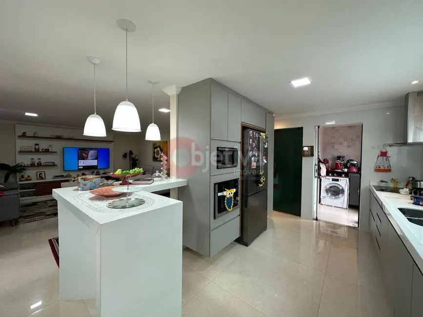 Casa de Condomínio com 4 quartos à venda, 204m2 em Nova São Pedro, Sao Pedro Da Aldeia - RJ - imagem 8 Foto 8 de Casa de Condomínio com 4 quartos à venda, 204m2 em Nova São Pedro, Sao Pedro Da Aldeia - RJ