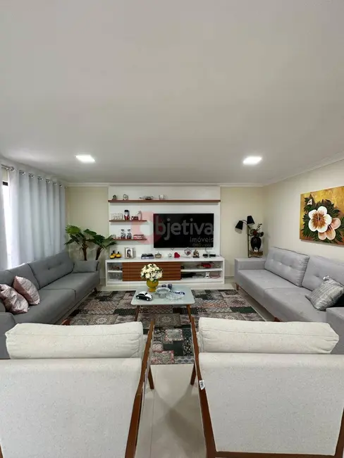 Foto 2 de Casa de Condomínio com 4 quartos à venda, 204m2 em Nova São Pedro, Sao Pedro Da Aldeia - RJ