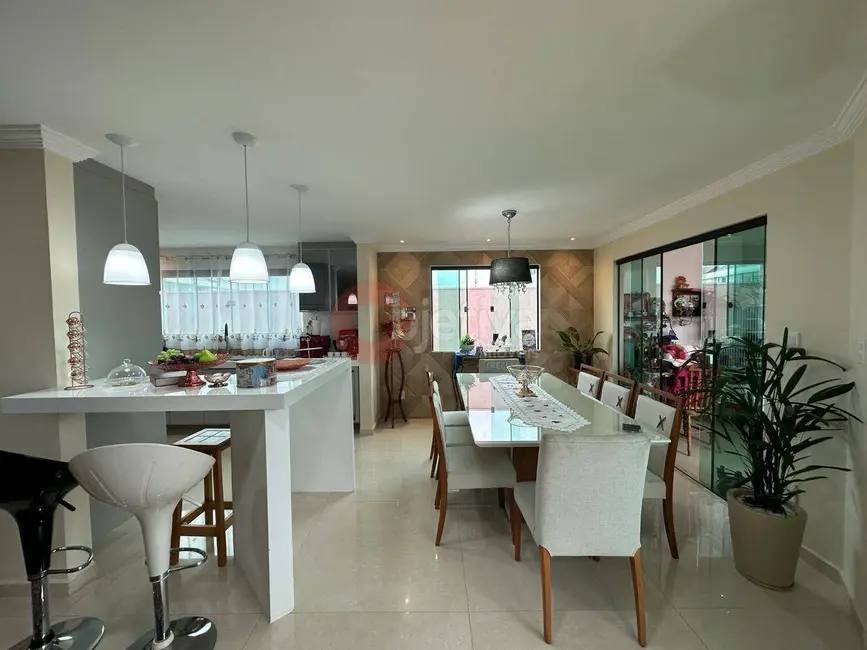 Casa de Condomínio com 4 quartos à venda, 204m2 em Nova São Pedro, Sao Pedro Da Aldeia - RJ - imagem 7 Foto 7 de Casa de Condomínio com 4 quartos à venda, 204m2 em Nova São Pedro, Sao Pedro Da Aldeia - RJ