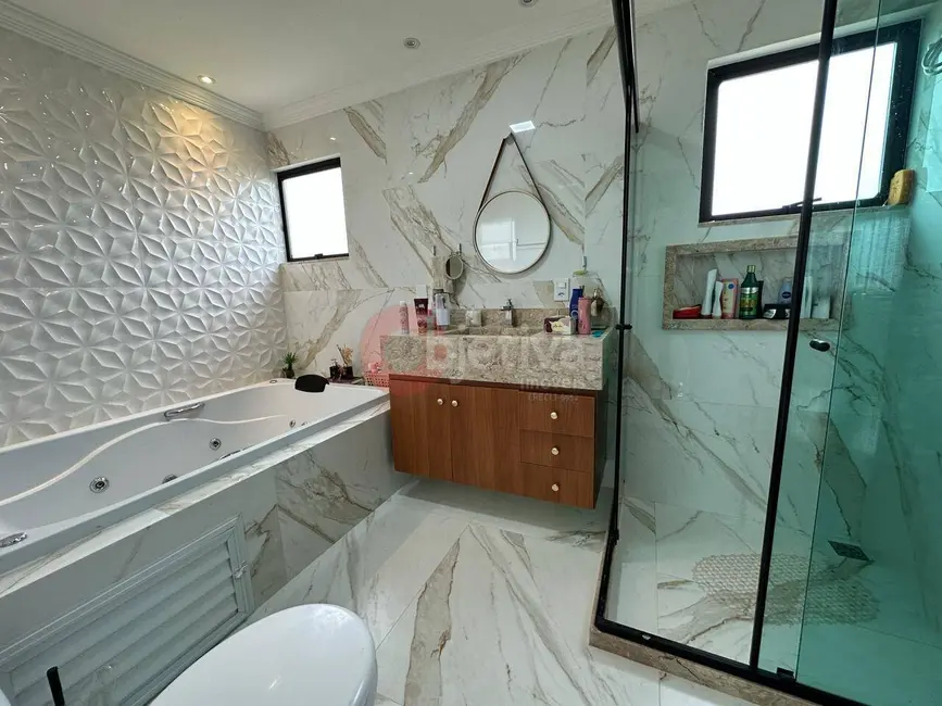 Casa de Condomínio com 4 quartos à venda, 204m2 em Nova São Pedro, Sao Pedro Da Aldeia - RJ - imagem 6 Foto 6 de Casa de Condomínio com 4 quartos à venda, 204m2 em Nova São Pedro, Sao Pedro Da Aldeia - RJ