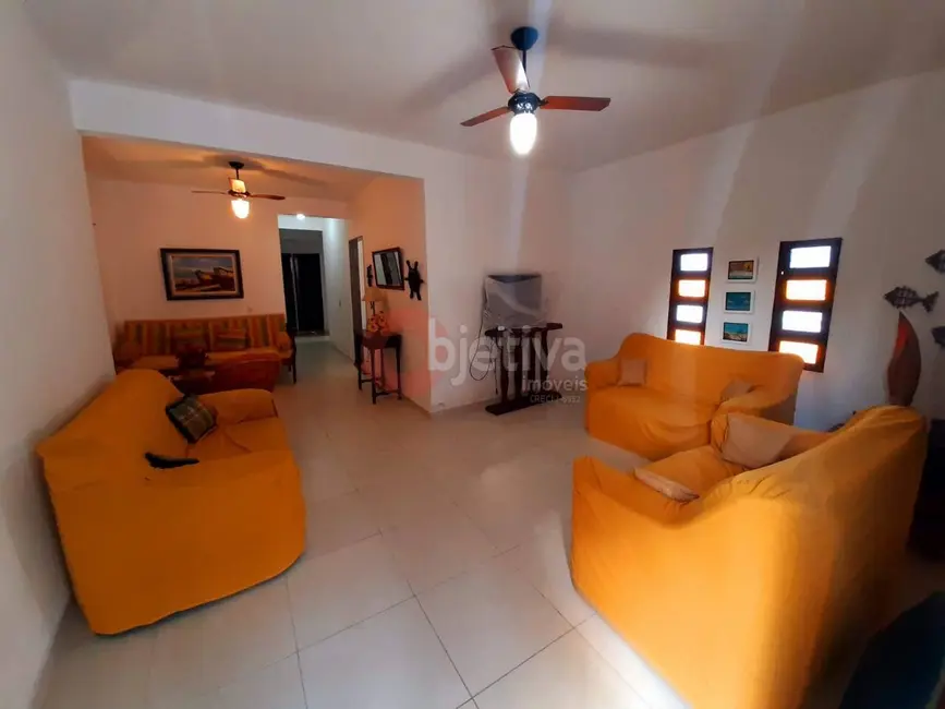 Foto 9 de Casa com 3 quartos à venda, 352m2 em Peró, Cabo Frio - RJ