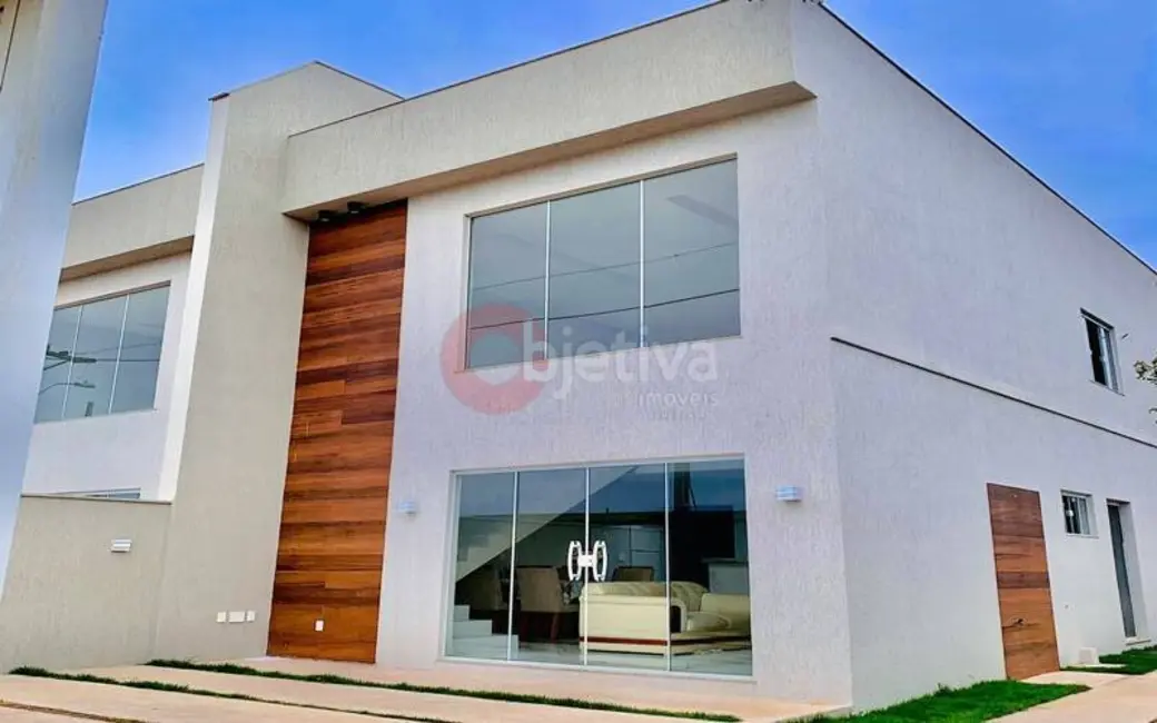 Foto 1 de Casa com 2 quartos à venda, 80m2 em Cabo Frio - RJ