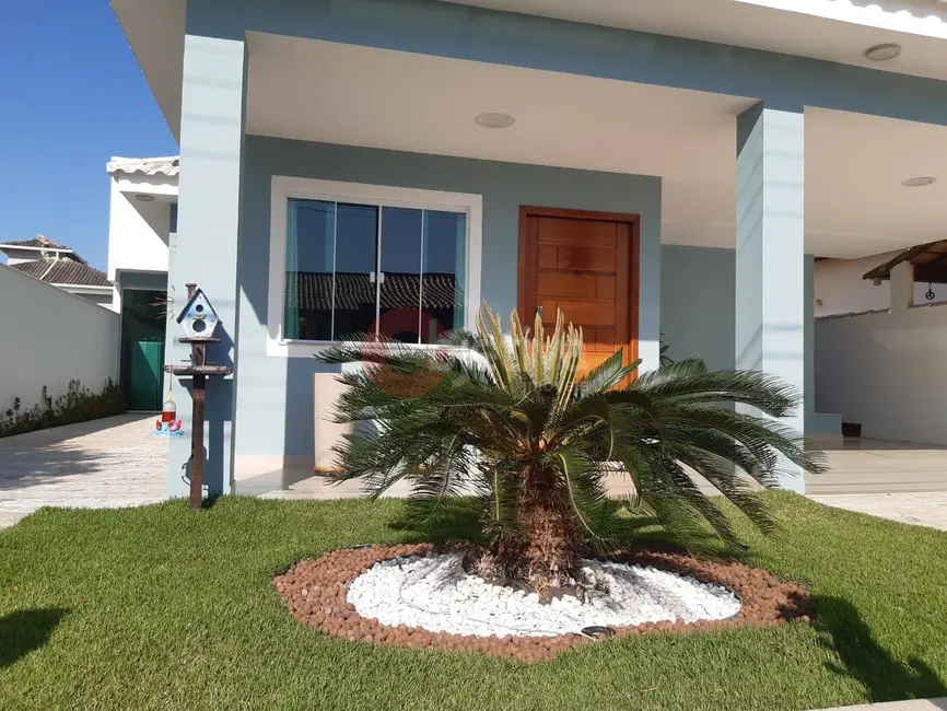 Foto 2 de Casa com 3 quartos à venda, 170m2 em Peró, Cabo Frio - RJ