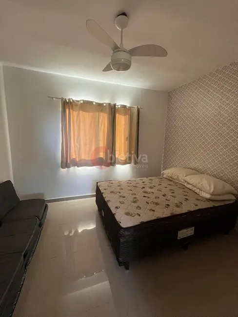 Foto 2 de Casa com 2 quartos à venda, 140m2 em Cabo Frio - RJ