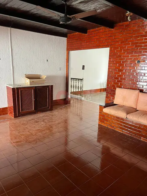 Casa com 3 quartos à venda, 400m2 em Balneário das Conchas, Sao Pedro Da Aldeia - RJ - imagem 4 Foto 4 de Casa com 3 quartos à venda, 400m2 em Balneário das Conchas, Sao Pedro Da Aldeia - RJ