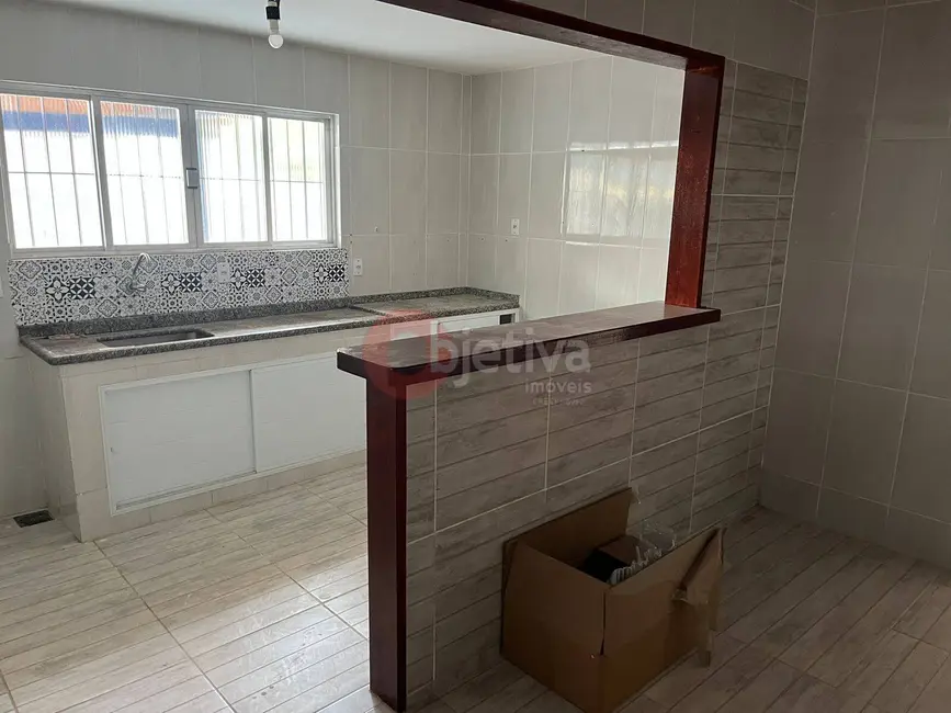 Casa com 3 quartos à venda, 400m2 em Balneário das Conchas, Sao Pedro Da Aldeia - RJ - imagem 9 Foto 9 de Casa com 3 quartos à venda, 400m2 em Balneário das Conchas, Sao Pedro Da Aldeia - RJ