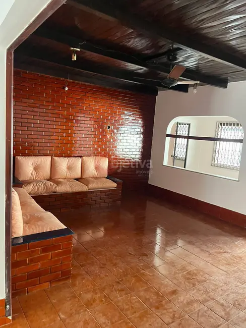 Casa com 3 quartos à venda, 400m2 em Balneário das Conchas, Sao Pedro Da Aldeia - RJ - imagem 5 Foto 5 de Casa com 3 quartos à venda, 400m2 em Balneário das Conchas, Sao Pedro Da Aldeia - RJ