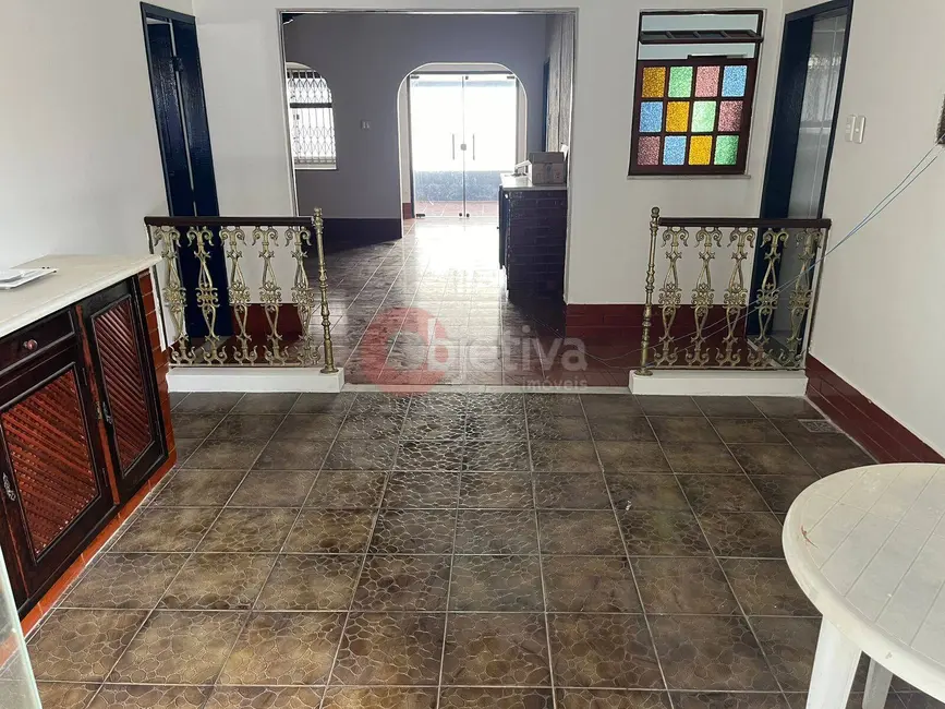 Casa com 3 quartos à venda, 400m2 em Balneário das Conchas, Sao Pedro Da Aldeia - RJ - imagem 3 Foto 3 de Casa com 3 quartos à venda, 400m2 em Balneário das Conchas, Sao Pedro Da Aldeia - RJ