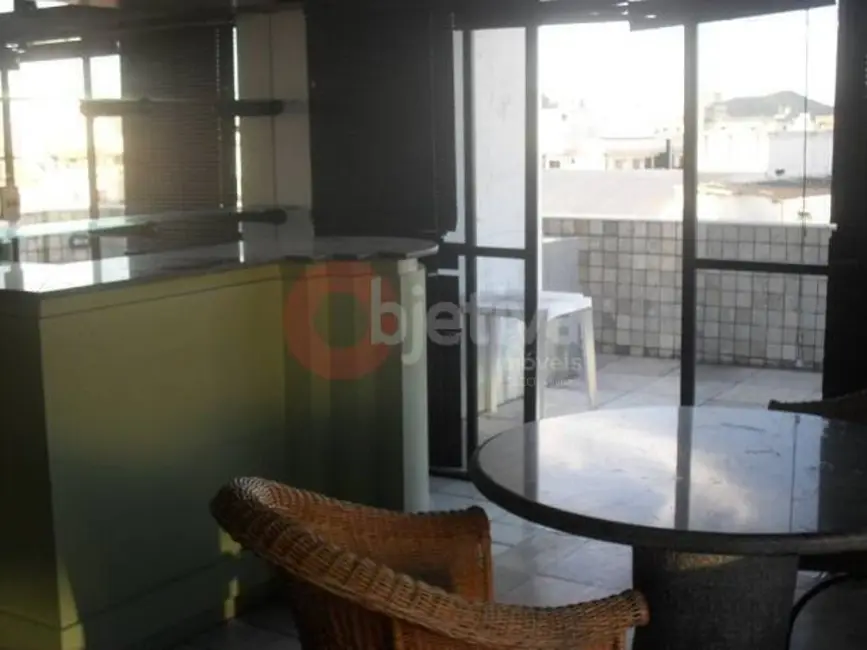 Cobertura com 3 quartos à venda, 240m2 em Algodoal, Cabo Frio - RJ - imagem 3 Foto 3 de Cobertura com 3 quartos à venda, 240m2 em Algodoal, Cabo Frio - RJ