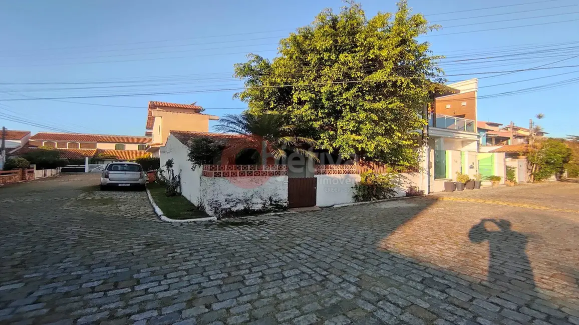 Casa de Condomínio com 3 quartos à venda, 90m2 em Palmeiras, Cabo Frio - RJ - imagem 1 Foto 1 de Casa de Condomínio com 3 quartos à venda, 90m2 em Palmeiras, Cabo Frio - RJ