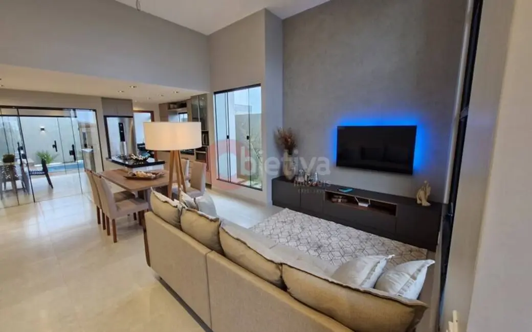 Foto 2 de Casa de Condomínio com 3 quartos à venda, 225m2 em Nova São Pedro, Sao Pedro Da Aldeia - RJ