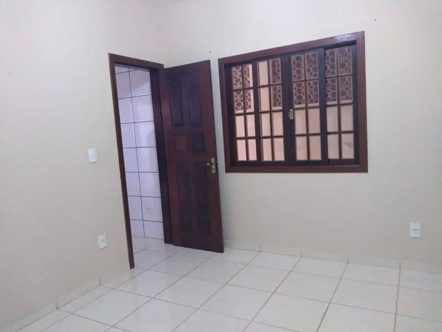 Foto 2 de Kitnet com 1 quarto para alugar, 30m2 em Peró, Cabo Frio - RJ