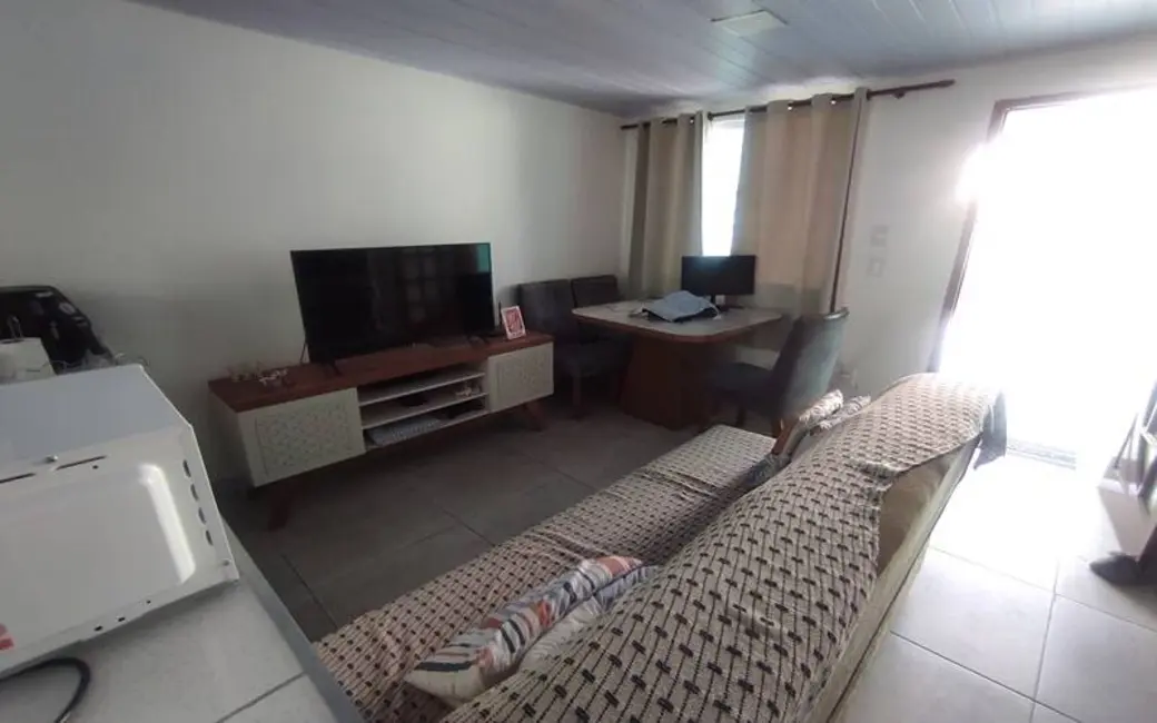 Foto 4 de Casa com 1 quarto à venda, 180m2 em Jardim Flamboyant, Cabo Frio - RJ