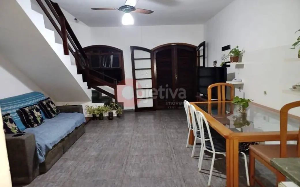 Casa de Condomínio com 2 quartos para alugar, 120m2 em Portinho, Cabo Frio - RJ - imagem 4 Foto 4 de Casa de Condomínio com 2 quartos para alugar, 120m2 em Portinho, Cabo Frio - RJ