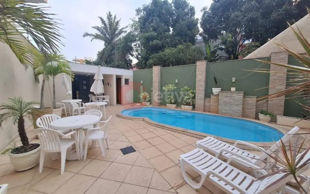 Foto 1 de Cobertura com 3 quartos à venda, 150m2 em Passagem, Cabo Frio - RJ