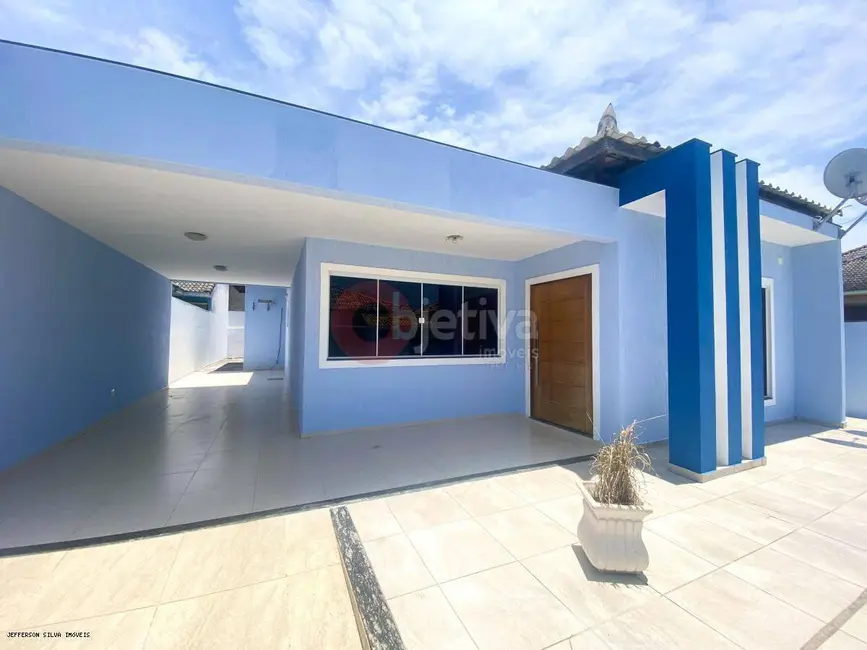 Foto 1 de Casa com 3 quartos à venda, 300m2 em Cabo Frio - RJ