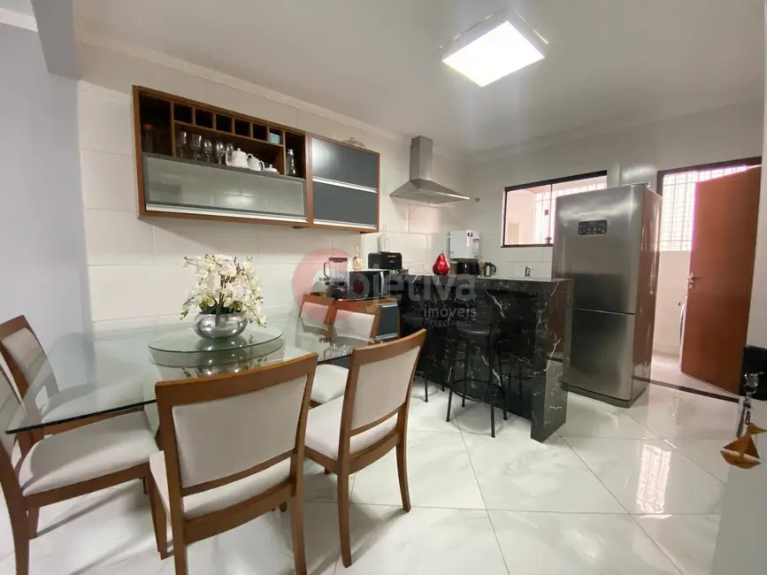 Foto 4 de Casa com 3 quartos à venda, 147m2 em Centro, Cabo Frio - RJ