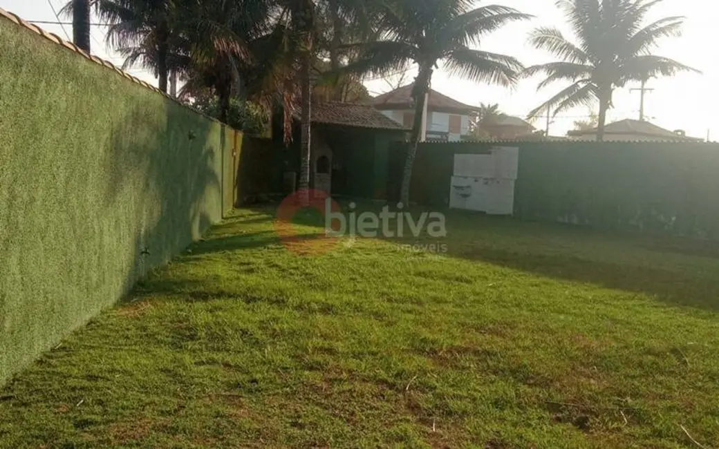 Foto 1 de Terreno / Lote à venda, 659m2 em Foguete, Cabo Frio - RJ