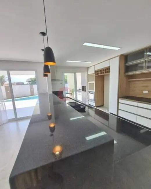 Foto 4 de Casa com 4 quartos à venda, 267m2 em Foguete, Cabo Frio - RJ