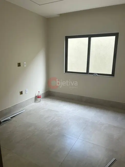 Casa de Condomínio com 3 quartos à venda, 360m2 em Nova São Pedro, Sao Pedro Da Aldeia - RJ - imagem 8 Foto 8 de Casa de Condomínio com 3 quartos à venda, 360m2 em Nova São Pedro, Sao Pedro Da Aldeia - RJ