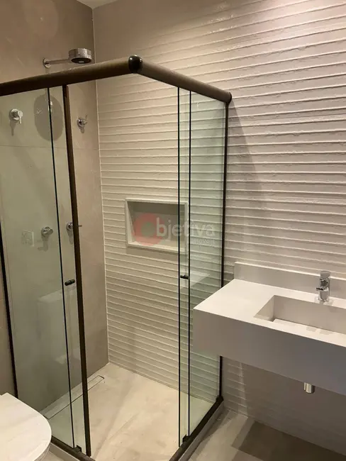 Casa de Condomínio com 3 quartos à venda, 360m2 em Nova São Pedro, Sao Pedro Da Aldeia - RJ - imagem 9 Foto 9 de Casa de Condomínio com 3 quartos à venda, 360m2 em Nova São Pedro, Sao Pedro Da Aldeia - RJ