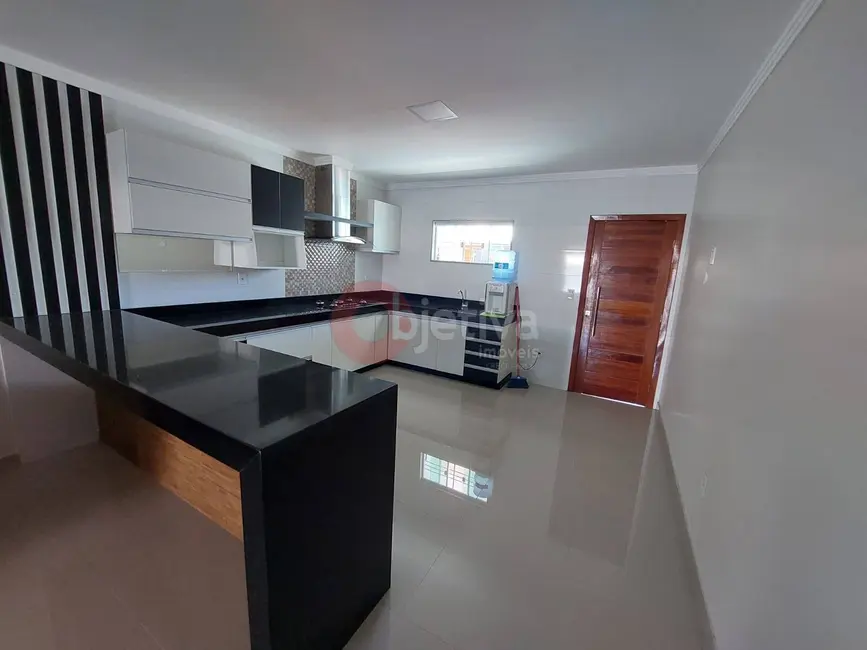 Casa com 3 quartos à venda, 360m2 em Cabo Frio - RJ - imagem 9 Foto 9 de Casa com 3 quartos à venda, 360m2 em Cabo Frio - RJ