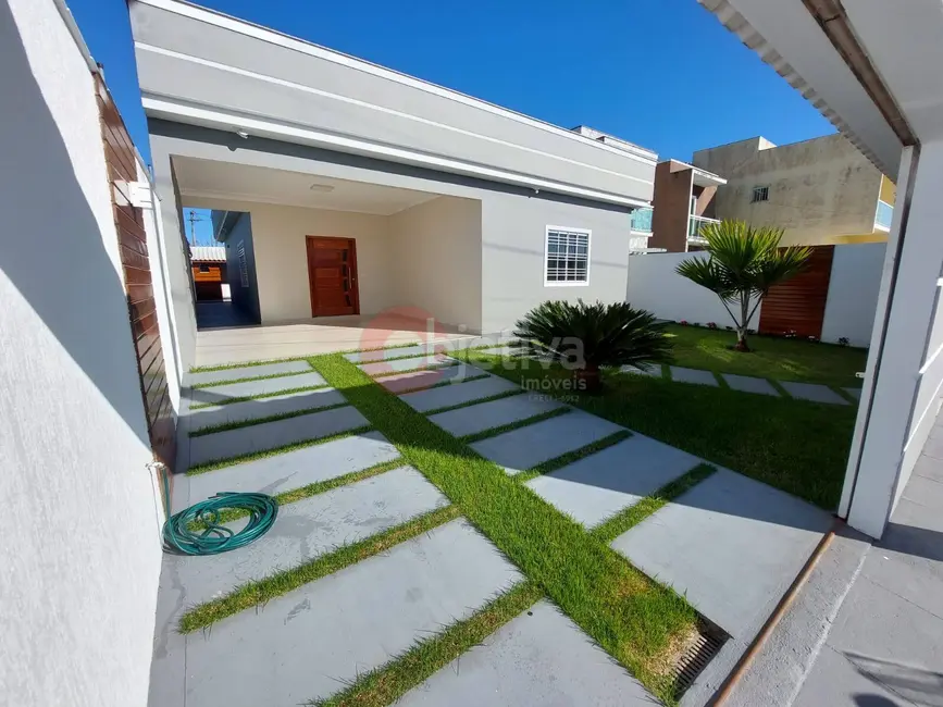 Casa com 3 quartos à venda, 360m2 em Cabo Frio - RJ - imagem 8 Foto 8 de Casa com 3 quartos à venda, 360m2 em Cabo Frio - RJ