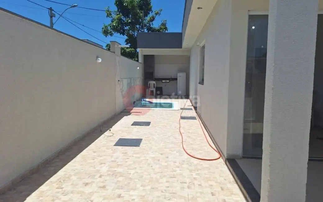 Foto 4 de Casa com 2 quartos à venda, 65m2 em Cabo Frio - RJ