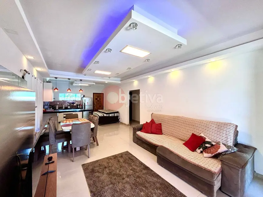 Foto 4 de Casa com 2 quartos à venda, 380m2 em Cabo Frio - RJ