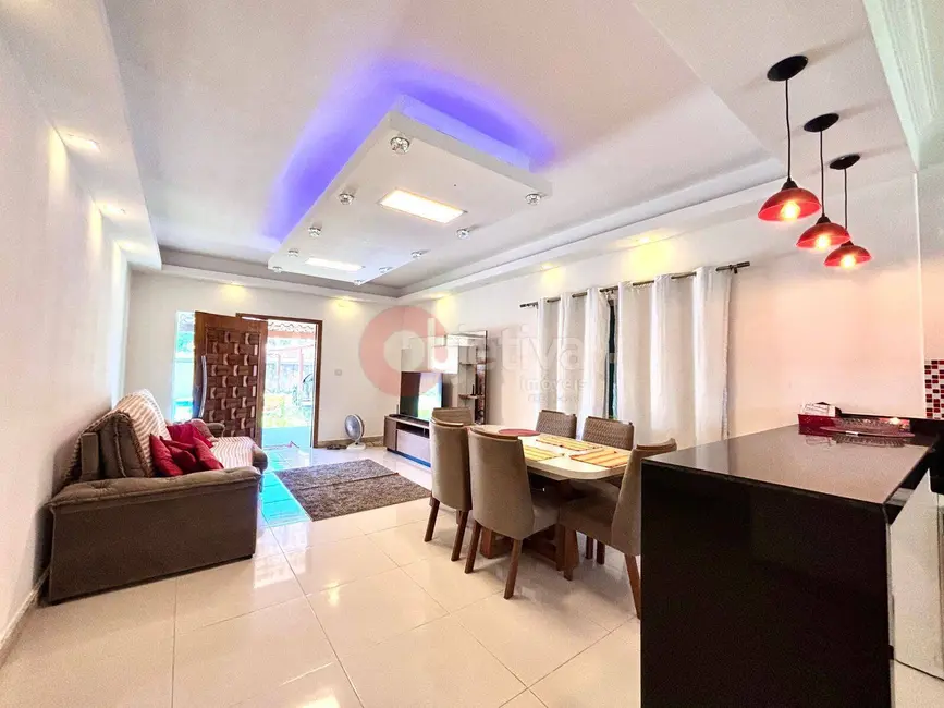 Foto 8 de Casa com 2 quartos à venda, 380m2 em Cabo Frio - RJ